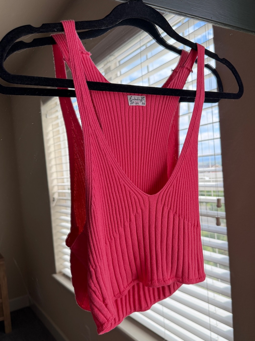 ✨ Free People Intimately Ribbed V-Neck Crop Tank - Hot Pink